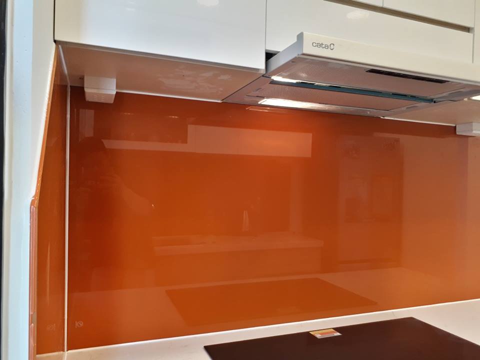 Dịch vụ lắp đặt kính ốp bếp Đà Nẵng